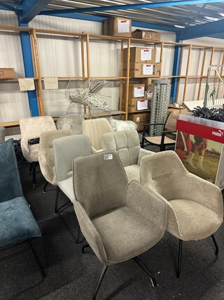 8x Eetkamerstoelen, beige